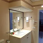 아파트 Elegant Style 3-bedroom Brand New *